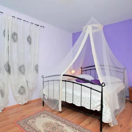 Vakantiehuis House With A Parking Space Vela Luka, Korcula - 21165 Vela Luka