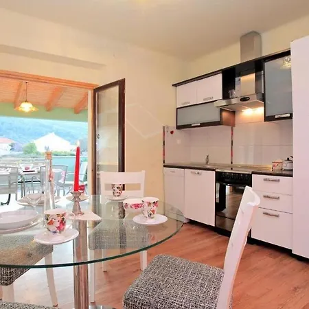 House With A Parking Space Vela Luka, Korcula - 21165 Vakantiehuis *