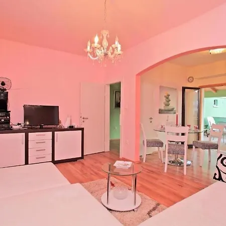 Tatil Evi House With A Parking Space Vela Luka, Korcula - 21165 Vela Luka